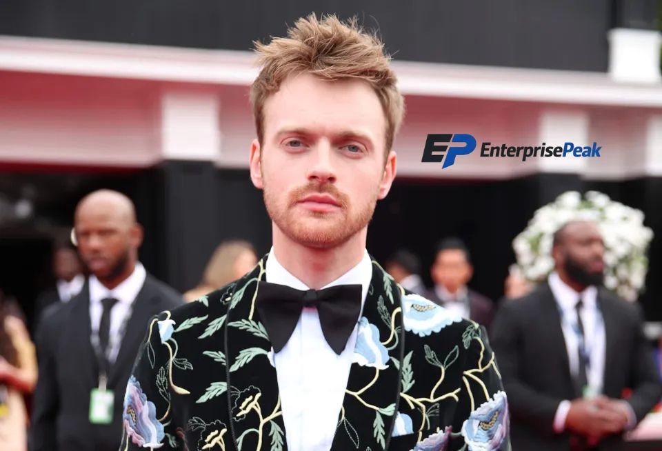 Finneas O'Connell Finneas O'Connell